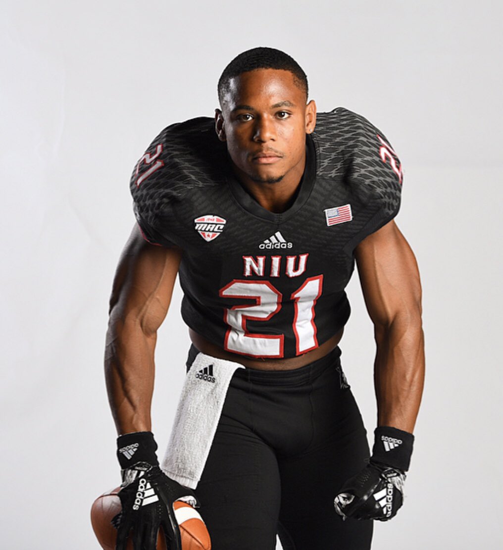 its_marcusjones's tweet photo. I wouldn’t change a thing if you paid me. Last Ride Huskie Nation❗️ https://t.co/o9tKeBpRaH