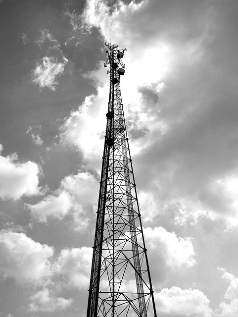 1PCWireless's tweet photo. We use the same towers as the national cell phone carriers. #PrimeChoiceWireless #SaveMoney #NoContract https://t.co/m1X2EpffFE