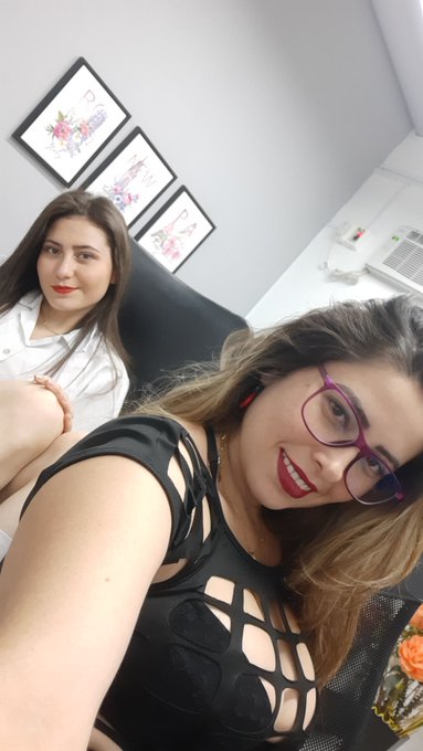 Hola chicos vamos a follarnos a la hija del jefe quiero que ella tenga su primer orgasmo @salomemontana_<a href="/tag/cam4"class="tags"><span>#cam4</span></a>