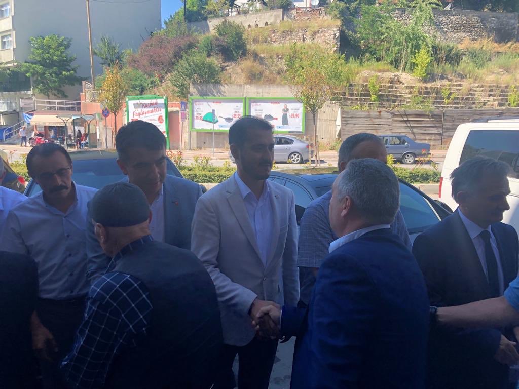 boluakgenclik14's tweet photo. İl Başkanlığımızca organize edilen Kurban Bayramı Bayramlaşma programımızı; İl Başkanımız @nurettindgny , Milletvekillerimiz @fehmikupcu14 , @ar_aydn ve çok sayıda Teşkilat mensubumuzun katılımıyla gerçekleştirdik. https://t.co/r46hnUfAwk