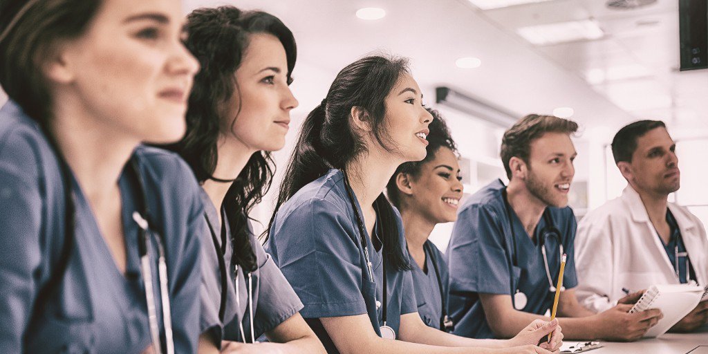 ACPIMPhysicians's tweet photo. Find first year residency tips including what to read and how to study 📚 in ACP’s #IMPower resources https://t.co/hxA3RVCGwD for PGY1. #IMProud https://t.co/uZQlv9vP1d