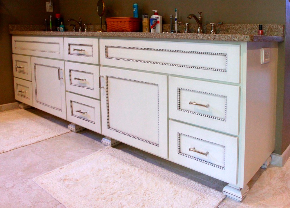 dustdevr's tweet image. Does your bathroom look like this?

#beautifulcabinetsarenotjustforkitchens
#howardwi #deperewi #greenbaywi #spendalittlextratimeinthebathroom