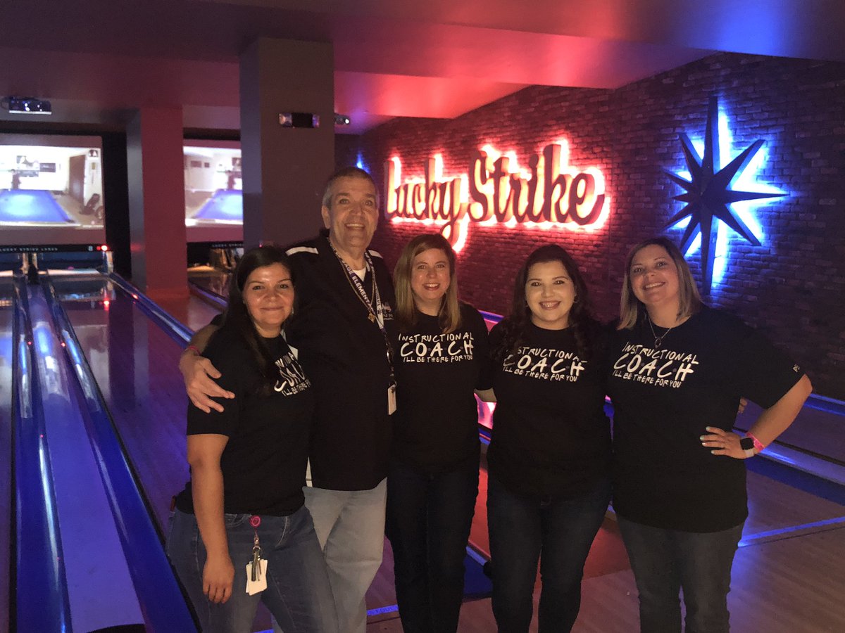 JMoranCIC's tweet photo. PSE teambuilding at Lucky Strike.  What a great way to start the year!! 💜 my PSE family!  #PSEStrong https://t.co/Y87H8oYxiw