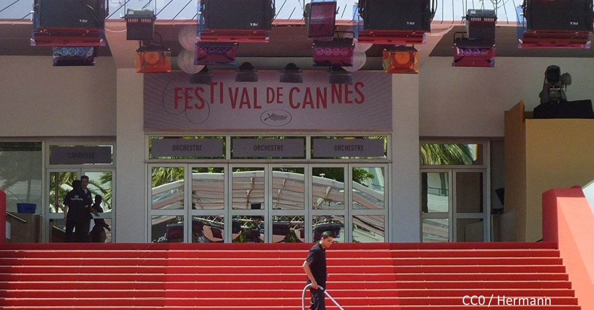sputnik_afrique's tweet photo. #SputnikInterview | Avec son film «Atlantique», la cinéaste Mati Diop conquiert le Sénégal, qui l’honore
https://t.co/b4t9YS10x3

@coumbas2 https://t.co/hwynPwoPAm