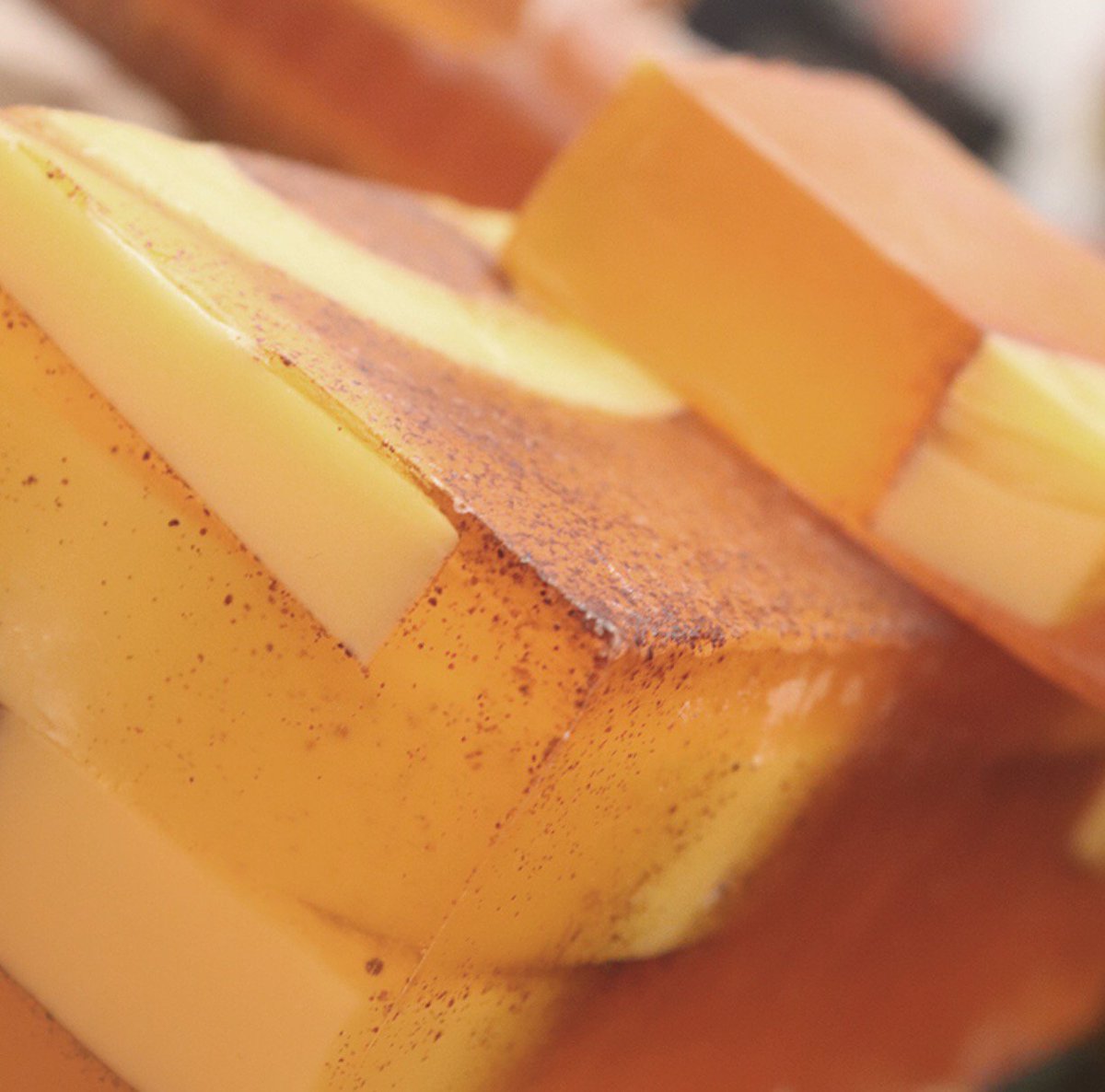 ScentColour's tweet photo. Using mango on your skin can help to clear the pores and prevent blackheads and pimples. Mango extract is a wonderful ingredient to include in products that will help to prevent acne as mangoes are packed with cleansing, astringent properties🥭
https://t.co/Y3ER7hBmOX 
#mango https://t.co/MmcwX550eE
