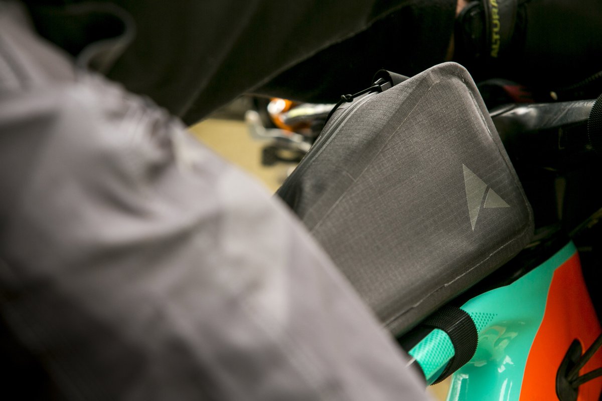 AlturaCycling's tweet photo. Whether a night away, 3-day tour or epic adventure, the Vortex 2 collection is constructed from rugged and robust materials to make transporting your kit simple and even more enjoyable.

More here: https://t.co/4wraolv5Fl

#LetRidersRide #Alturacycling #AdventureLuggage https://t.co/jGCk9YFyI0
