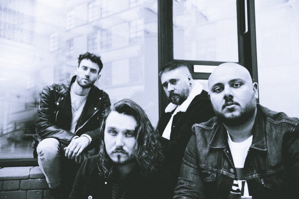 DEAD PRESS! (@deadpresszine) on Twitter photo Mallory Knox (<a href="/MalloryKnoxband/">Mallory Knox</a>) share new song, 'Wherever'.
deadpress.co.uk/news-mallory-k… Mallory Knox (<a href="/MalloryKnoxband/">Mallory Knox</a>) share new song, 'Wherever'.
deadpress.co.uk/news-mallory-k…