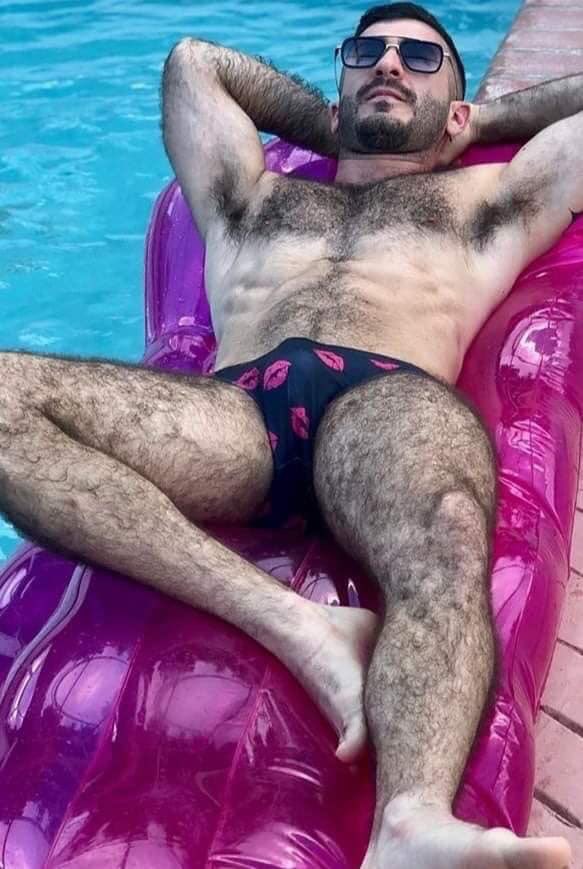 bbharlemnyc's tweet photo. Today’s #yesfuckingplease #hairybackhairycrack #musclewoof https://t.co/t4RIpjeKOS