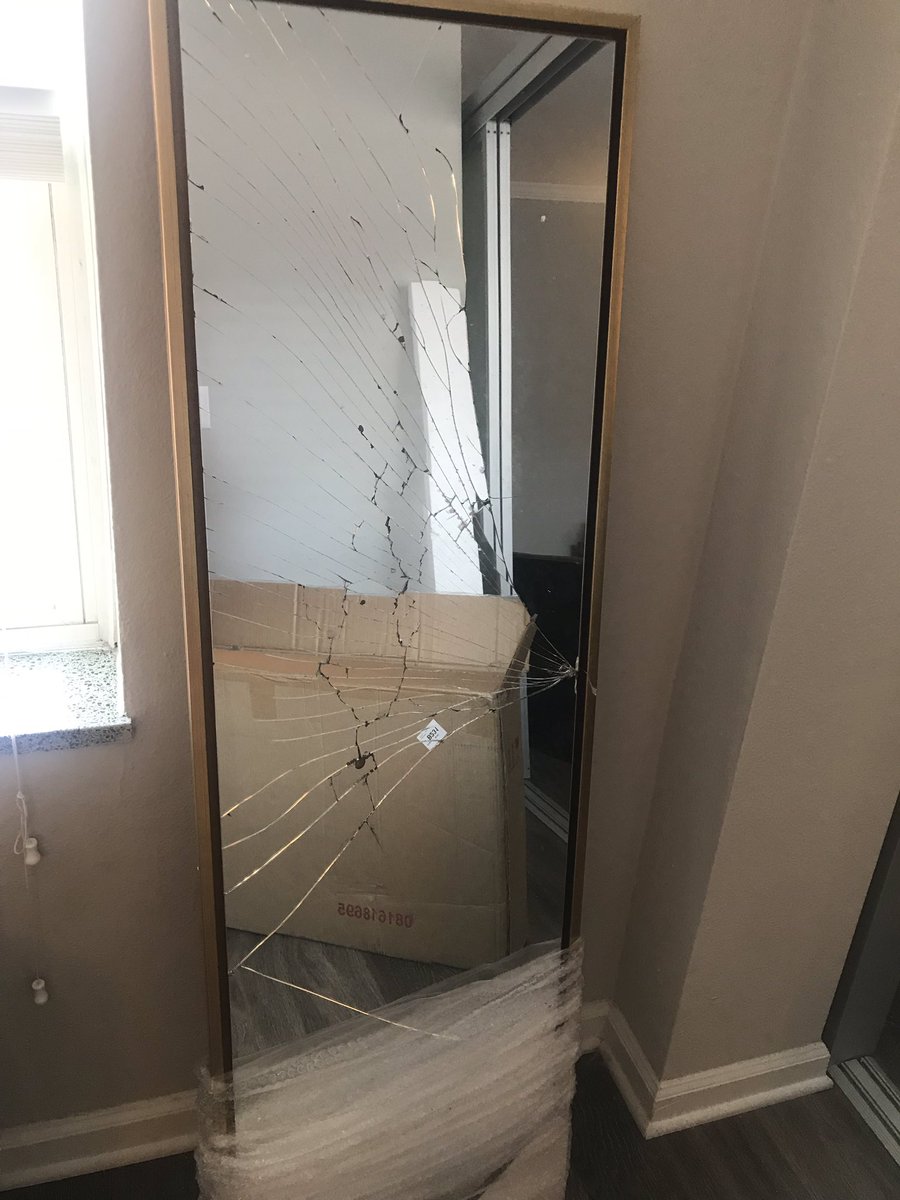 faithtyrell's tweet photo. @AmazonHelp will you please send me a new mirror? And take ownership over the 7 years bad luck? https://t.co/LRY65TLzlr