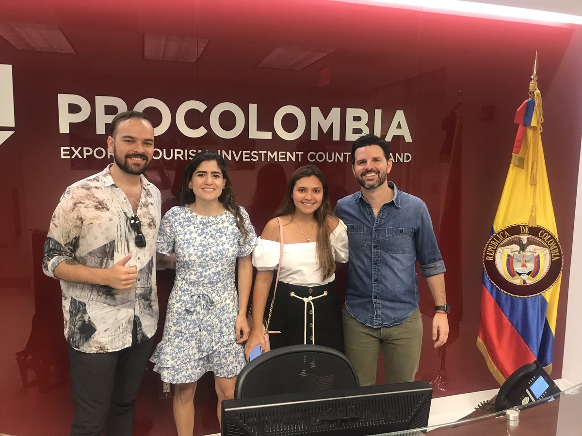 tomasmedia's tweet photo. In #miami with @PROCOLOMBIACO - thanks for all the work for helping @stereotheque reach more folks and grow!! #startups #emprendimiendo #BetterinStereo #tech https://t.co/ysxzjSislu