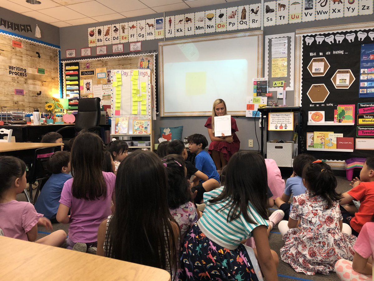 MattMankiewicz's tweet photo. Such a fun #fsdday1 at @fisler_school! #fsdlearns https://t.co/gzZF6gMHRP