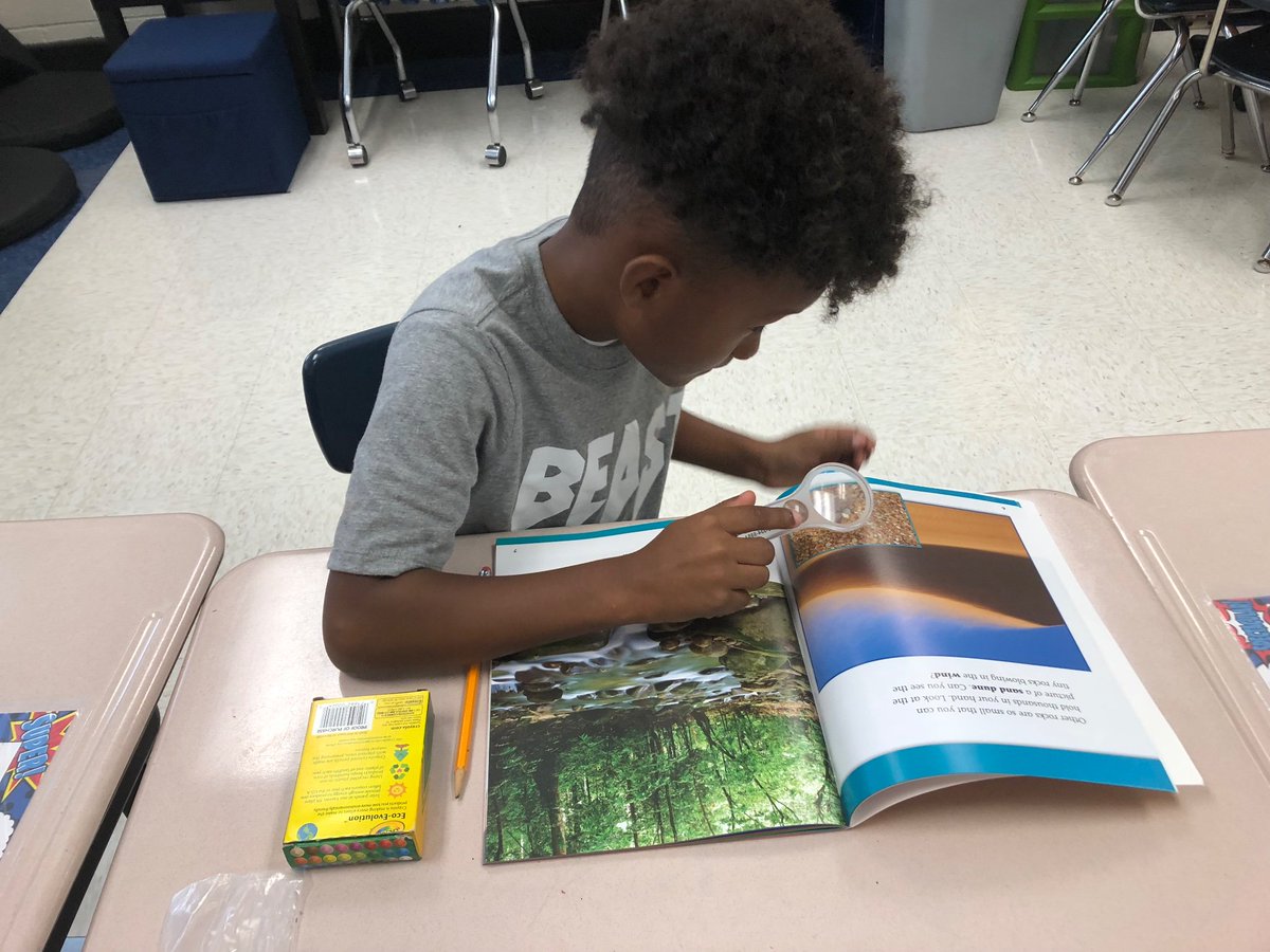 UpchurchLearne1's tweet photo. Science Fun: Exploring with Hand Lens Today https://t.co/3IwlkTIx02