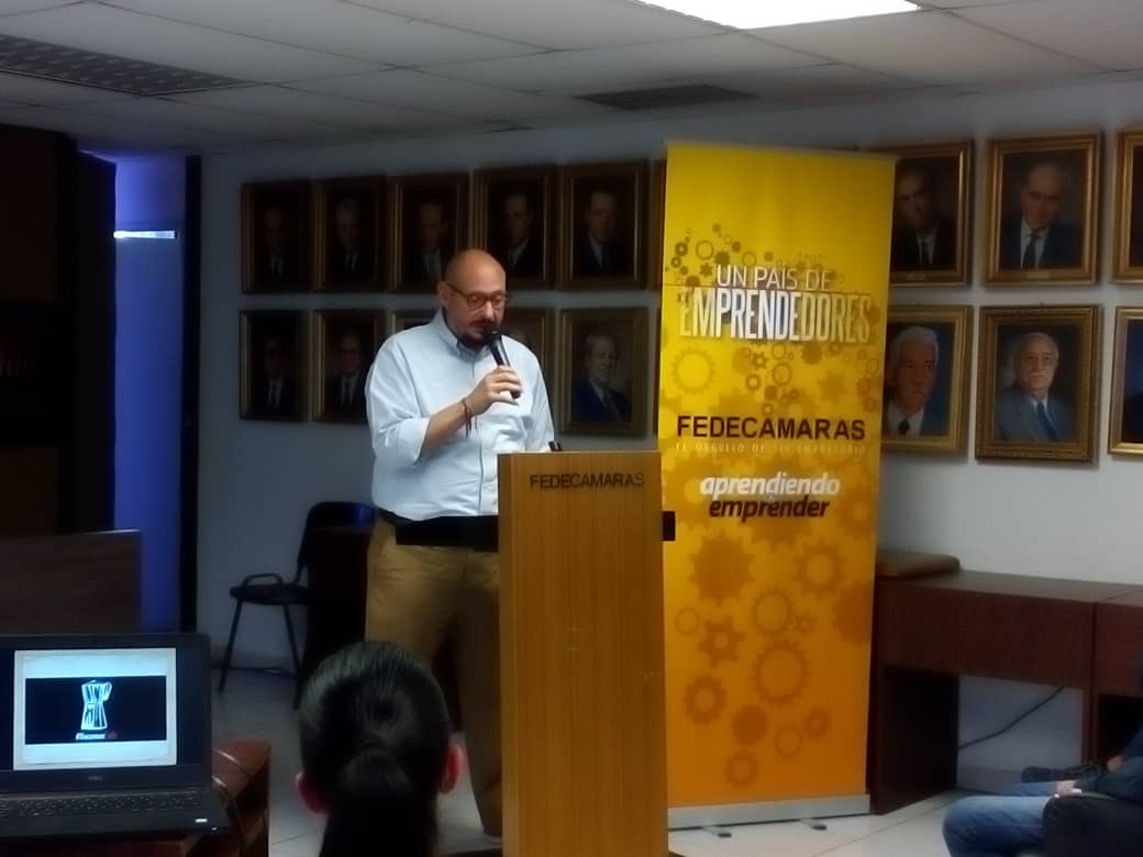 FundacionBOD's tweet photo. Con personalidades que apuestan por el emprendimiento como estrategia para la reconstrucción de la economía del país, la charla "Emprendimiento = Innovación", sirvió para incentivar a los asistentes en el marco del #StartUpWeekCcs en su semana caraqueña.
#Emprendimiento
#Emprende https://t.co/6qx4auIJxk