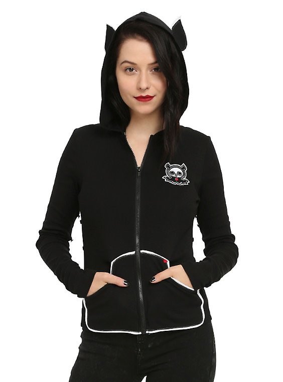 VampKidMike's tweet photo. // Children of Darkness, can we ID the vamp kid’s clothing? I know Bloodrayne wears a Skelanimal’s hoodie. What does everyone else wear?? https://t.co/IUf31wElfL