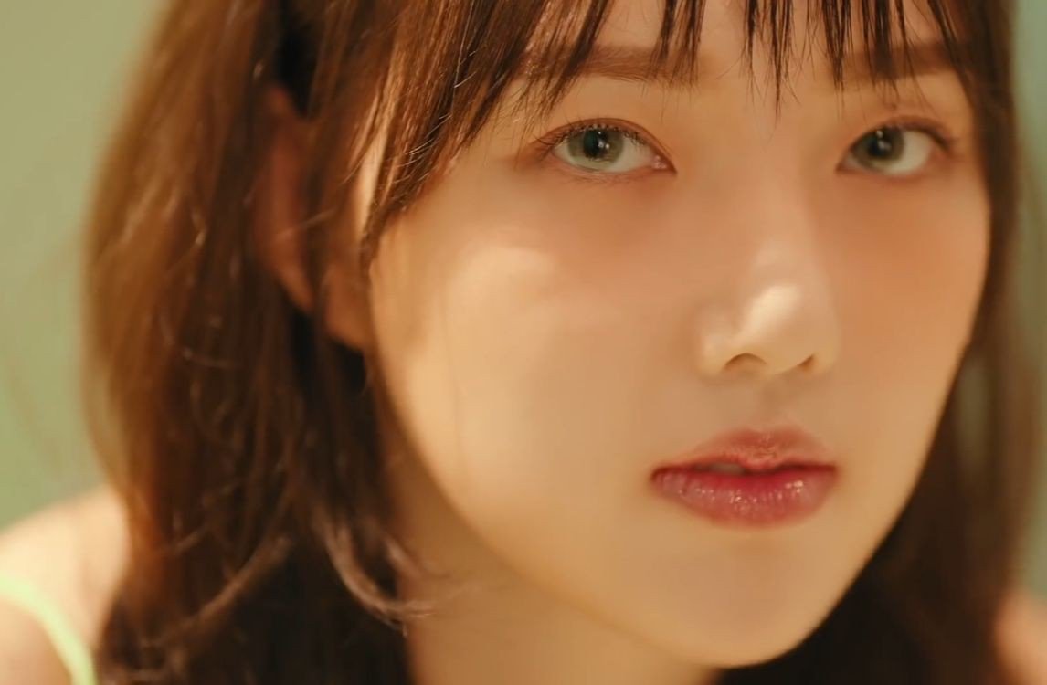 95RKIV's tweet photo. me encanta como las maquillaron para el cb. sus mejillas super naranjas como si en serio tuviesen fiebre, lo amo demasiado ¡°° #FEVERSEASON #Fever #GFRIEND #gfriendweverse https://t.co/JzgcNRPWhN