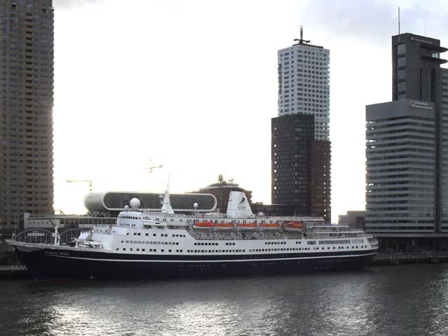 Dinsdag 13 augustus ligt de ms Marco Polo van 07.00 uur tot 15.00 uur aan de Cruise Terminal Rotterdam.

#MarcoPolo <a href="/mvmarcopolo/">MARCOPOLO</a> <a href="/MSCCruisesNL/">MSC Cruises (NL)</a>  bit.ly/2L9cvXq
<a href="/Havenloods/">Havenloods</a>  <a href="/Mooi_Rotterdam/">Mooi Rotterdam</a>   <a href="/010byday/">Rotterdam by Day</a>  <a href="/MustSee010/">MUST SEE Rotterdam</a>  <a href="/HavenNieuwsRTM/">🄷🄰🅅🄴🄽🄵🄾🅃🄾🅂.🄽🄻</a>