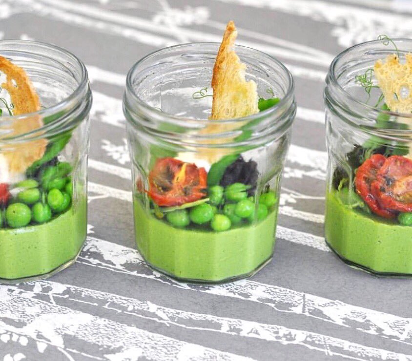 bluestrawb4hp's tweet photo. These refreshing mini-meal pots are the epitome of light Summer suppers -Salad of peas, pea mousse, chilled pea velouté, lemon thyme croûtes &amp; buttermilk
#meatfreemonday #summerpartyvenue #summerpartyvenues #venuefinding #eventprofsuk #eventprofslondon #londoneventprofs #events https://t.co/0VKNJDvFfU