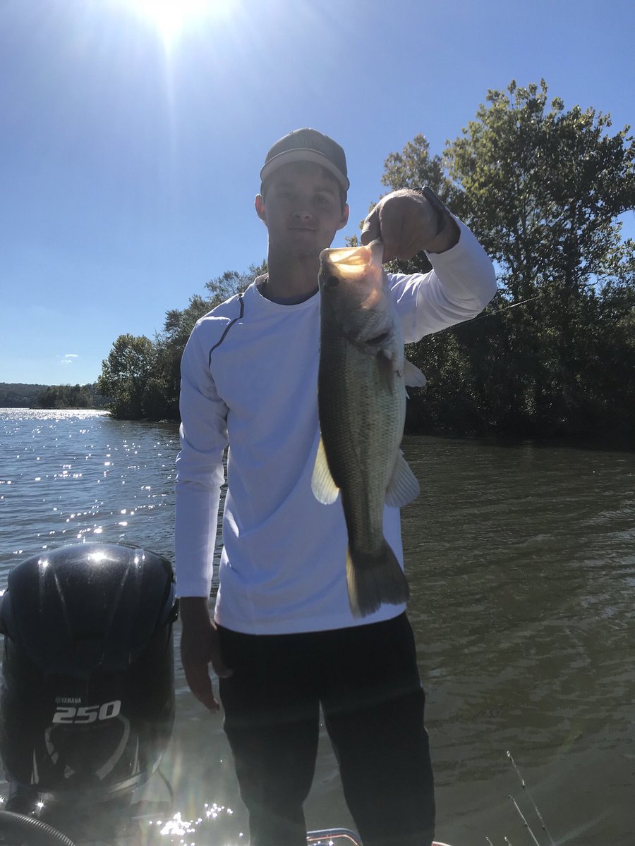 mostatefishing's tweet photo. For our final #meettheteammonday we have: 
Name: Hunter Loftin
Position: Social media 
Hometown: Richmond, MO
Class: Sophomore 
Major: Construction management 
Favorite Lake: Lake of the Ozarks
Favorite Technique: Power Fishing
#mostatefishing https://t.co/MEFdDuXp3v