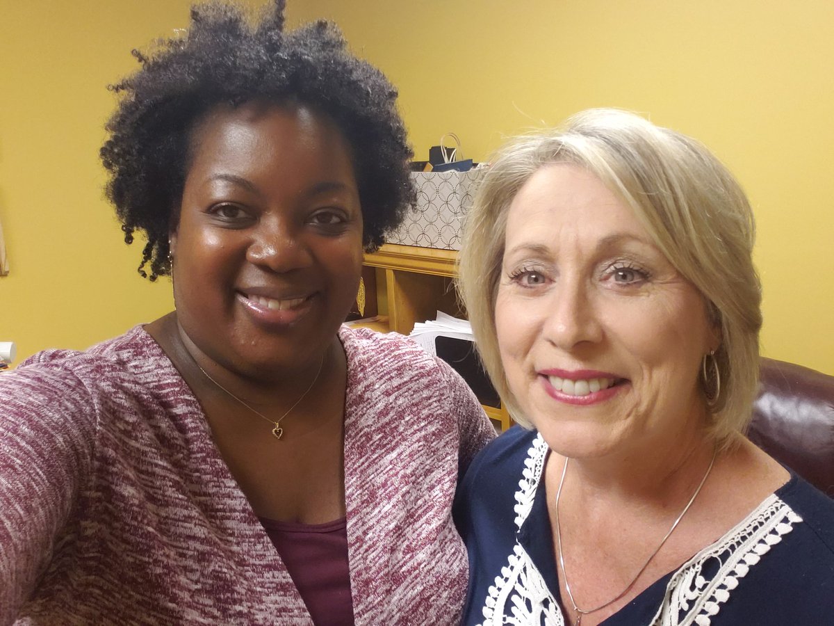 So happy to have met this fabulous lady! Donna Shamp, on behalf of ASL and the income-challenged Senior Citizens we serve, Thank You for taking time from your busy schedule to share information about PureLife Pharmacy. #ASL #PureLifePharmacy #SeniorCitizens