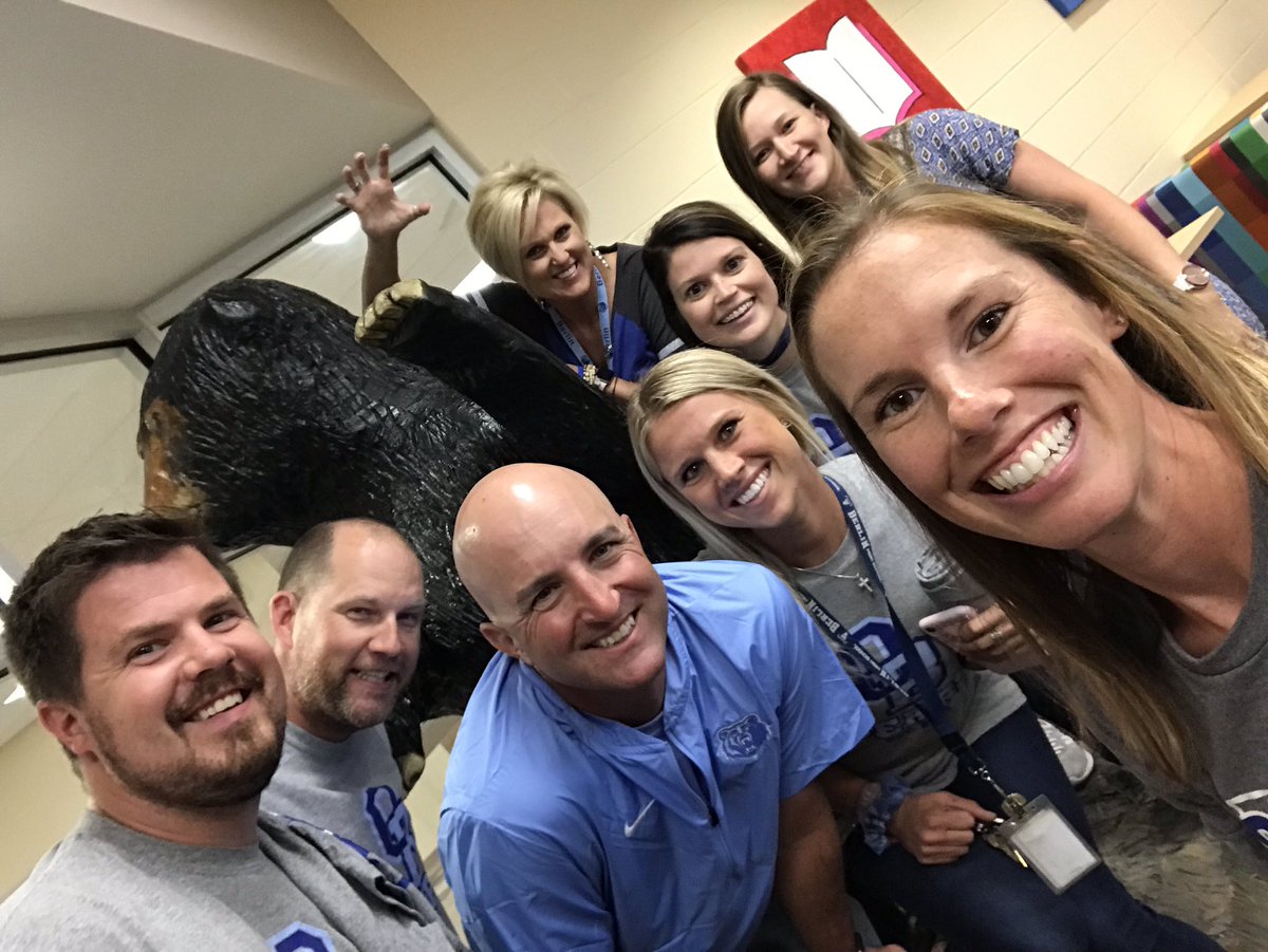 Todd_spinner's tweet photo. What a great morning with the staff of OBHS!  It awesome to have everyone back in the building and welcome new members into the Bear family!  #family🐻
@OlentangySD @BerlinBears_SS @berlinbears2020 @OBHS2021 @obhsclassof22 @ObhsStudent @OBHSBoosters https://t.co/rXBvD7bQt3