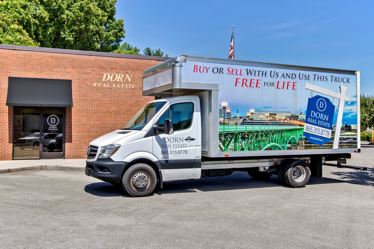 WeMoveKnoxville's tweet photo. We believe you should Expect More from your REALTOR® Our Client Appreciation Program gives our clients access to moving, home and entertainment resources -- for life! https://t.co/Ox5vRD98oL https://t.co/G9T64SOSns