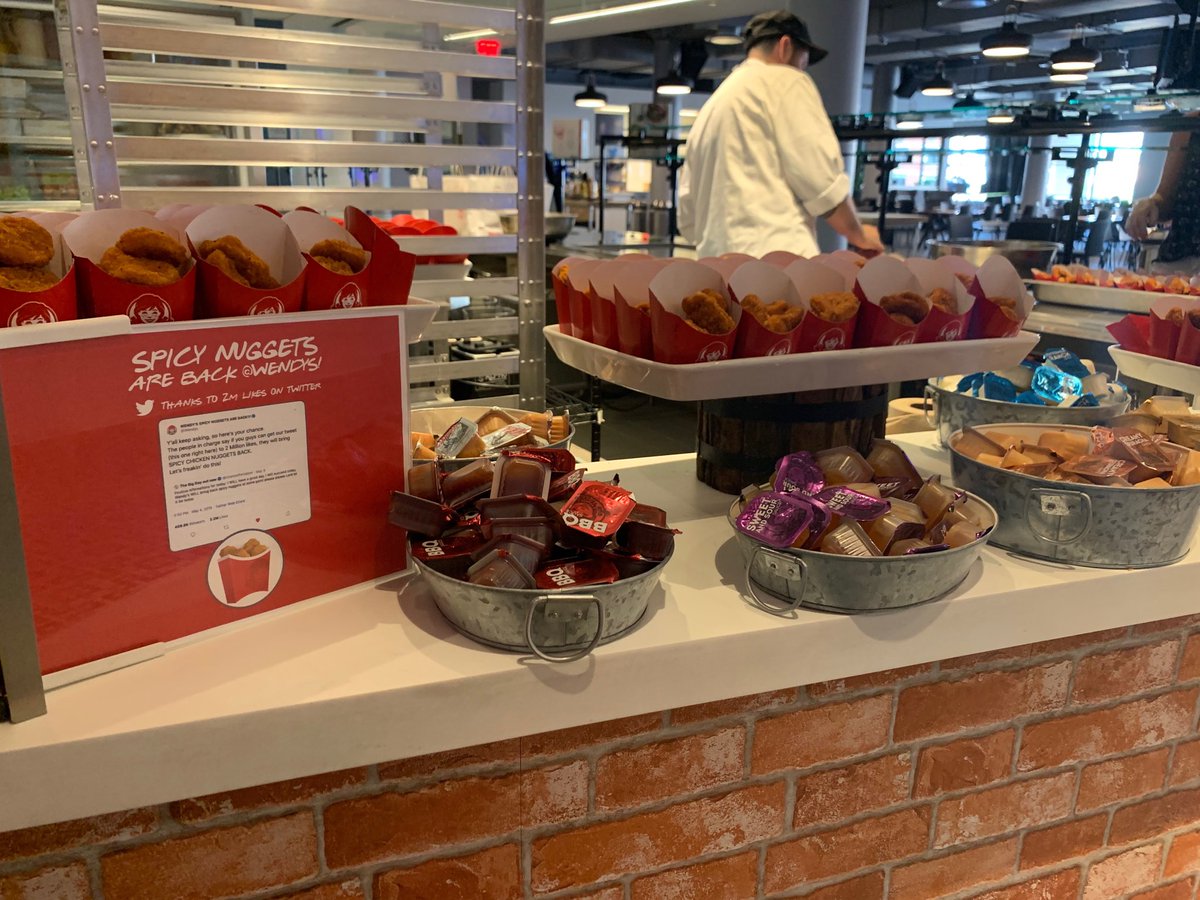 SurpriseSnacksNYC tweet media