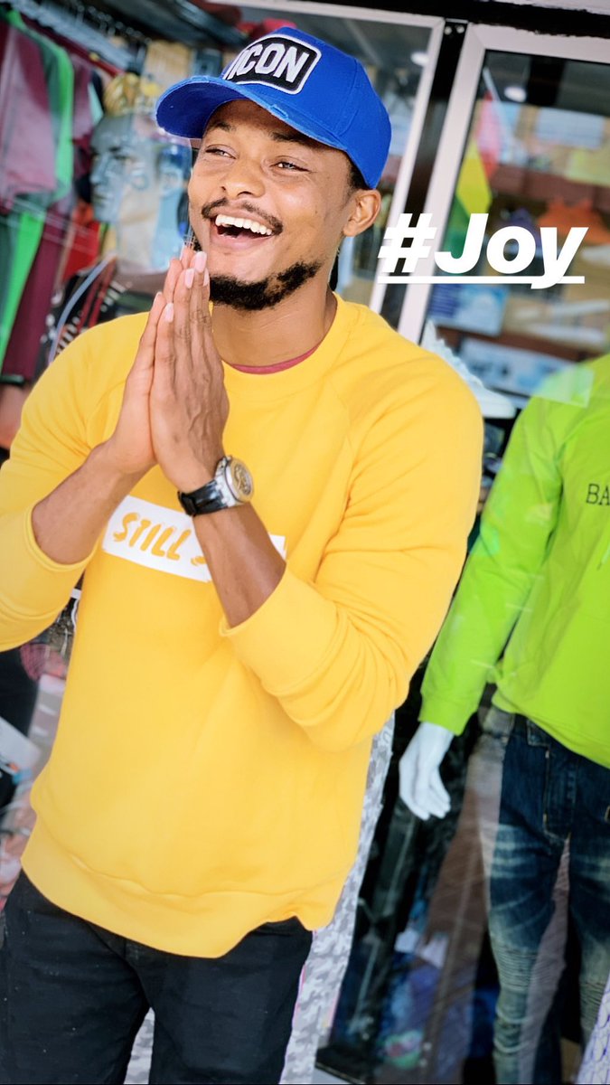 STILLSTAND224's tweet photo. #WeStillHere
Ça ne bouge pas 
JAMAIS RENONCER EST LA DEVISE.
#StayHumble #StayImperial #MadeInConakry #Team224 #Guinee 
#Still_Stand fièrement hasta la muerté. https://t.co/PDVD0znu1f
