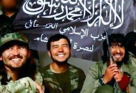 ahmadalissa's tweet photo. #SYRIA🇸🇾: In the wake of the great victories of the #SyrianArmy, the Chinese #Turkistani terrorists in #Idlib Province started leaving their settlements and fleeing to the #Turkish borders. https://t.co/hUJWsOfOUv