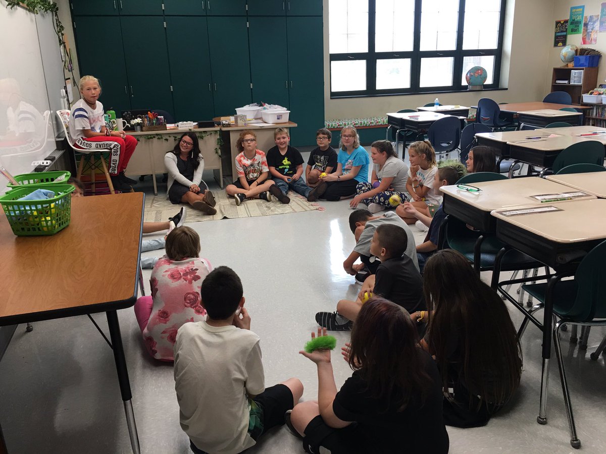 HBSSollman's tweet photo. First day is in the books! #thisislcsc
@LCSCSuper
#LCSCstory
@Lebanon_Schools
#LebanonFirstDay https://t.co/XS5Mm5lRhg
