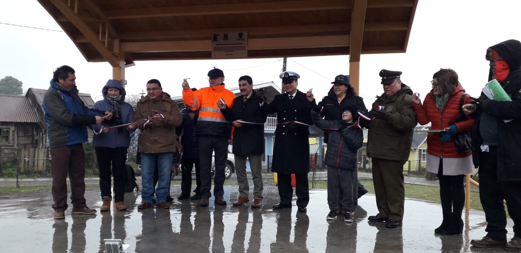 CAPUERTOQUEMCHI's tweet photo. @CAPUERTOQUEMCHI cuenta con nueva #Alcamar #Mechuque. Luego de la solemne ceremonia que tuvo lugar en #Mechuque, se presentó a la comunidad y Usuarios Marítimos la nueva Alcalde de Mar, quien tendrá jurisdicción el conjunto insular #Islas #Chauques.
@DGTM_Chile 
@maritgobcas https://t.co/c1Mbny4Zsi