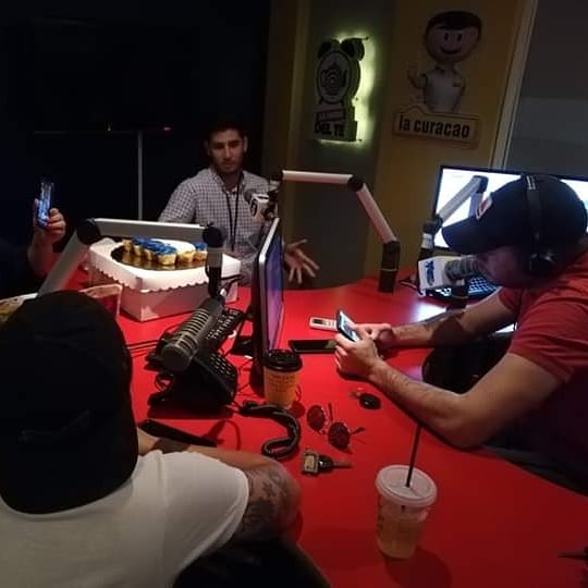 ITE_TechnoServe's tweet photo. Equipo de #ITE #Honduras hablando de los beneficios del programa en La Hora del Té acompañados de la empresa More S de RL.
@fervarelahn
@ca_acosta
#SolucionesSostenibles 
#NegociosExitosos
#ImpulsatuEmpresa https://t.co/zXZzPEdDsR