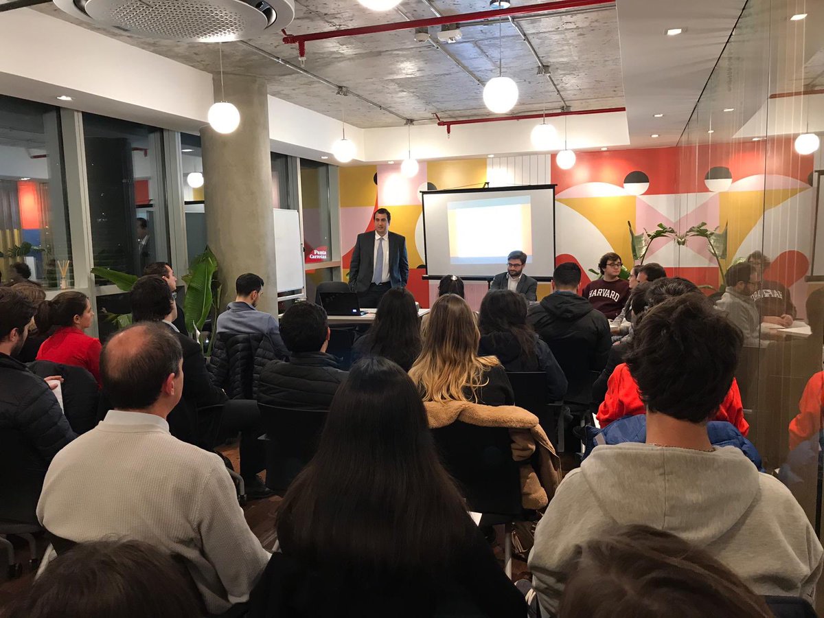carotbo's tweet photo. Que lindo volver a compartir la experiencia de @Harvard e impulsar a otros a animarse! Gracias @FulbrightUY por hospedarnos! @HarvardAlumni https://t.co/JTzznA7tXo