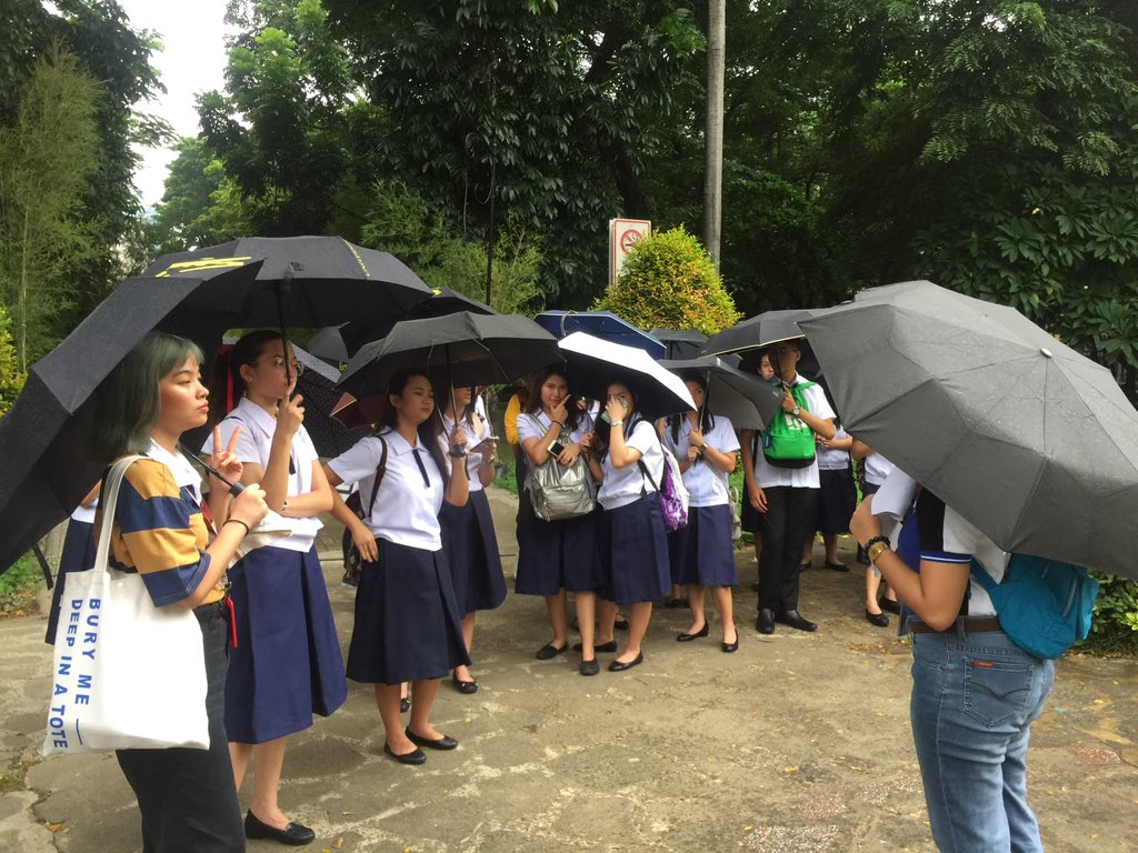ustcasaofficial's tweet photo. The rain started to pour as CASA Freshies appreciate the majestic Arch of the Centuries with fun facts and trivias.
#CASAFreshmenRock
#GrowLouderWithCASA https://t.co/lrCy9ho84x