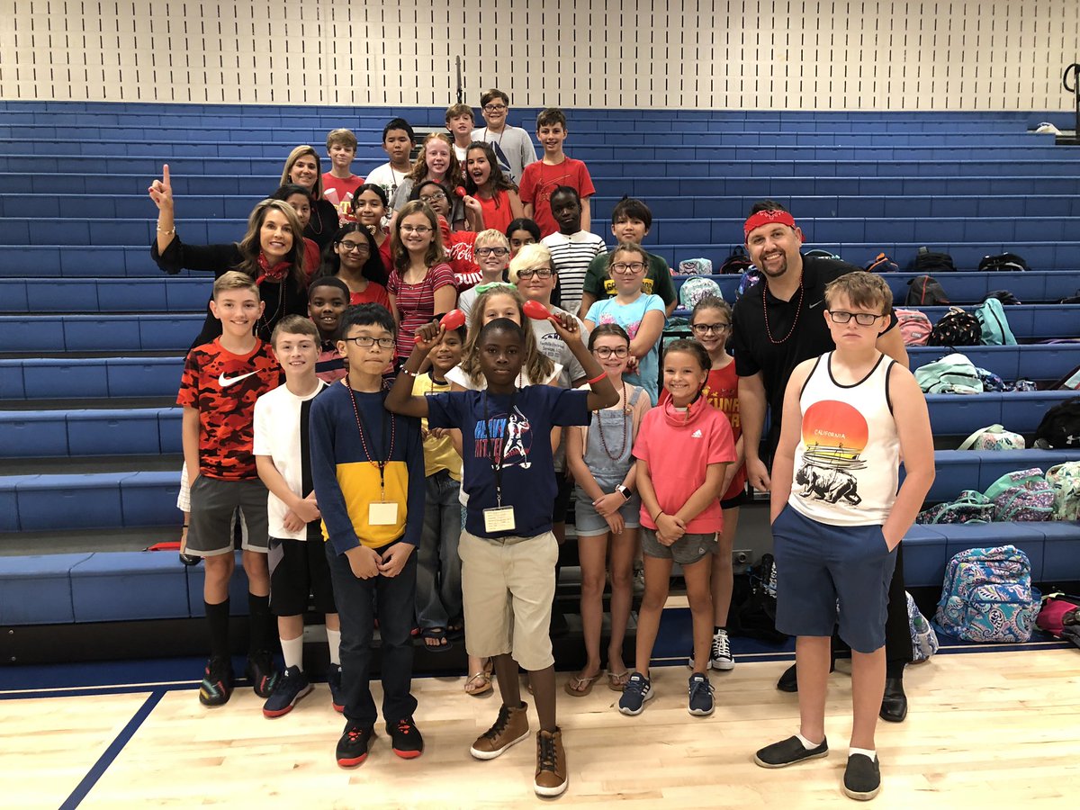 BriarwoodES's tweet image. House sorting day 2 begins with our 5th graders! Excitement and fun are in the air! #BEexcited #BEamember