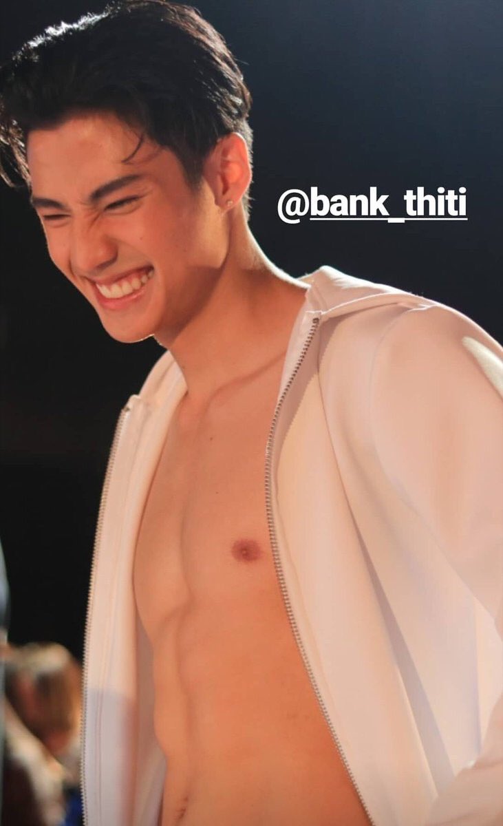 EvilPandy's tweet photo. จะว่าน่ารักก็น่ารัก จะว่าหล่อก็หล่อ แต่พอมีกล้ามนี่คือสุด #BankThiti #10Fight10 https://t.co/dY6IlHewFD