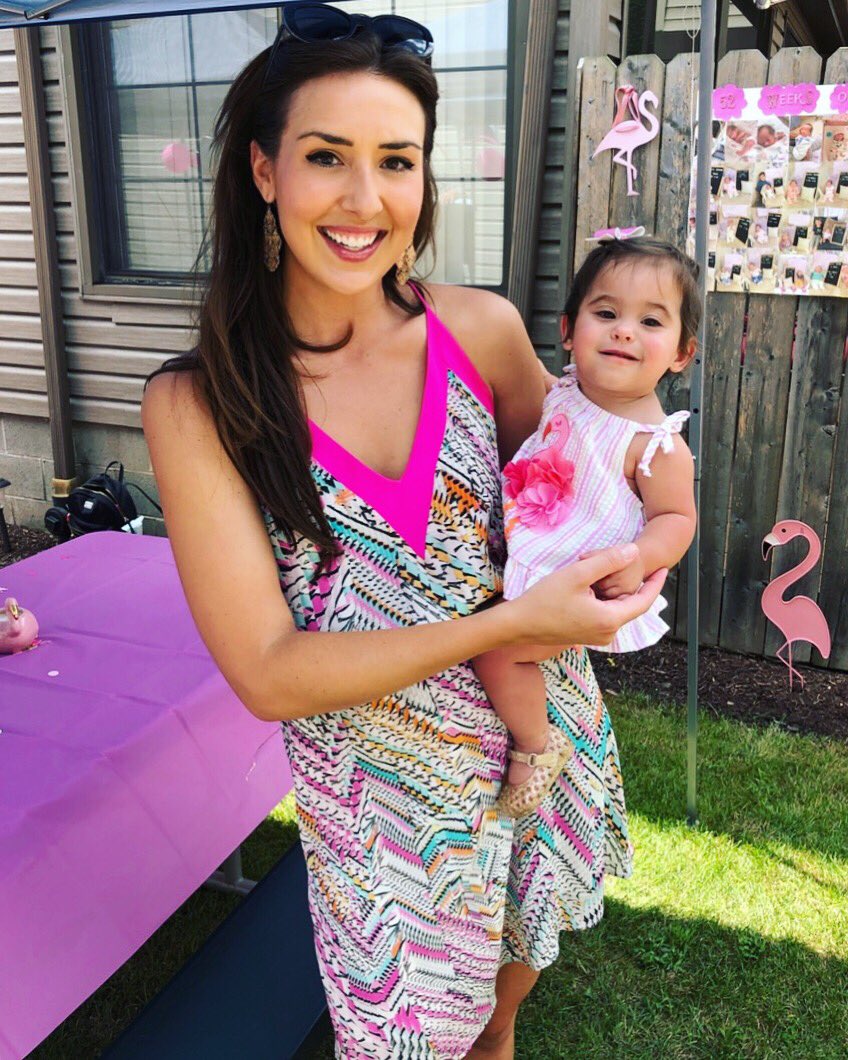 MichelleSenko's tweet photo. 1st Birthday 𝓜𝓪𝓰𝓲𝓬✨💕🎉 This is everything💖
.
.
.
#oliviabrynne #lifeoflivi #goddaughter #proudaunt #birthdaygirl #celebratinglife #cakeparty #smashcake #everythingsweet #flamingo #flamingoparty #partyparty #partygirl https://t.co/2H5JZNQYu5