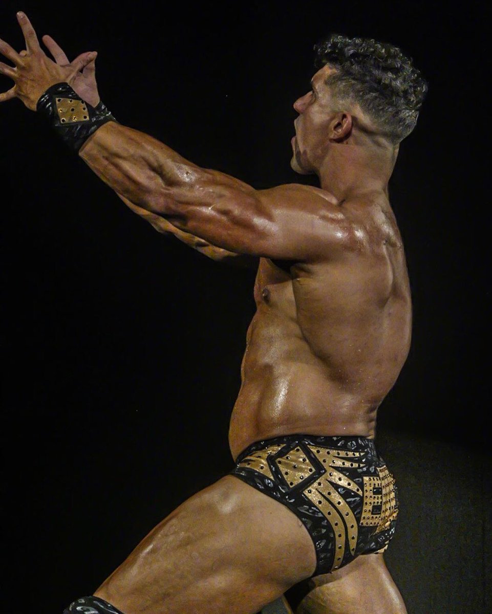 dailyec3source's tweet photo. What a man 🥵#wwe #eciii #ec3 #toponepercent #gaintrain #gaintrick #like4likes #instadaily #followbackinstantly #followtrain #gain #followbackinstantly #dailypost #instadaily #likes #follows #dailydoseofec3 #ethancarteriii #EC3FORCHAMP2019
•
•
•
•
•
•(📸: @kimberlasskick ) https://t.co/UZc5o94T8t