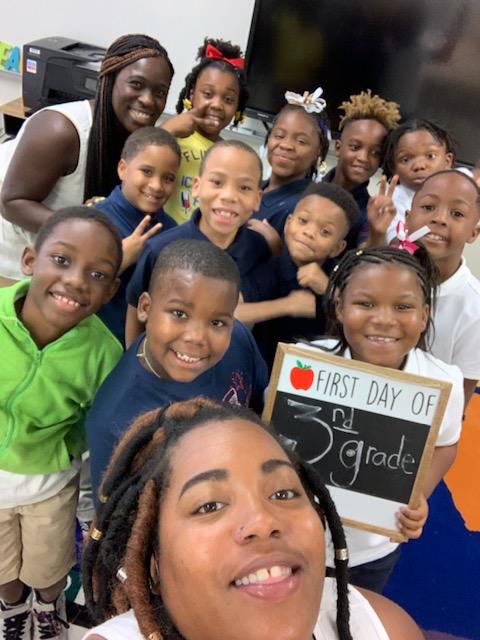MsKWisdom's tweet photo. 1st day of school at @APSHollisCrew was a success. It is my goal to INSPIRE HOPE, IGNITE IMAGINATION, and INSTILL the LOVE of LEARNING in my students. #BecomingTheNext #APSFirstDay #1stdayofschool https://t.co/ghXYxLnI0Q
