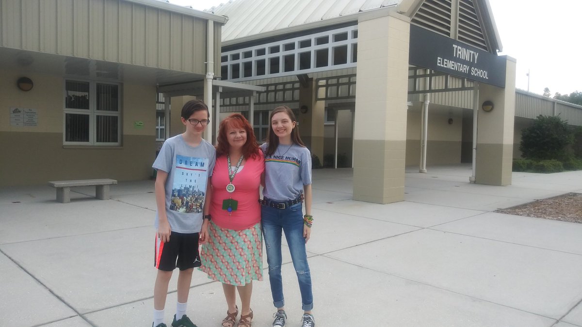 CathyPinteralli's tweet photo. Had an unbelievable AMAZING first day at my new school 🏫 It flew by! #Trailblazer 😍 #NewSchoolYear 😎 #TrinityElementary https://t.co/5mi7HhLVsh