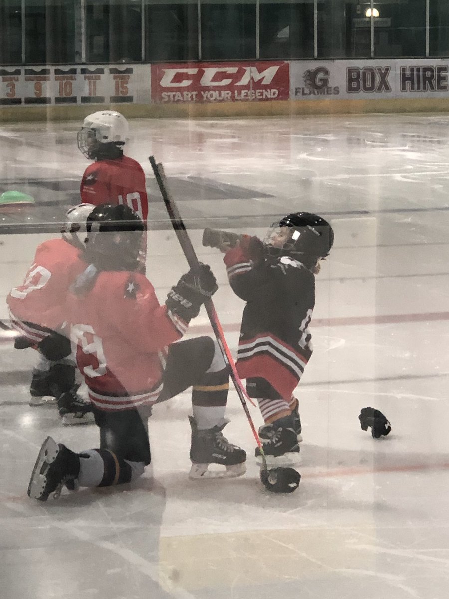 emmas0911's tweet photo. Sophie and Millie on the ice together thanks to @ashacademyuk was amazing to see. @SmithSean22281 @IH4Girls #IceHockey #training #hockeygirls #nothingwillstopthem https://t.co/YKCaKZKbqf