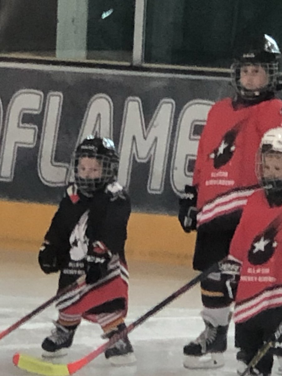 emmas0911's tweet photo. Sophie and Millie on the ice together thanks to @ashacademyuk was amazing to see. @SmithSean22281 @IH4Girls #IceHockey #training #hockeygirls #nothingwillstopthem https://t.co/YKCaKZKbqf
