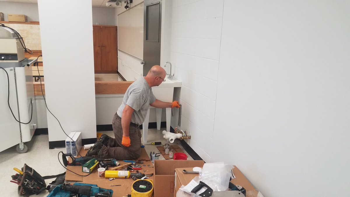 NorthScottHS's tweet photo. A big thank you to our behind the scenes people that are working hard to get the school ready to go for our students and staff!! #nslancers https://t.co/XIMVa9cNB4