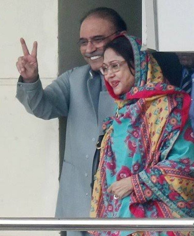AnamAdepar's tweet photo. EID day passed - But it was not that same as always.
Badly missed my leadership Chacha @AAliZardari and beloved Adi #FaryalTalpur
#NoMeetup on Eid #BlessedDay 😞😭
#EidAlAdha https://t.co/j3x4T68BAQ
