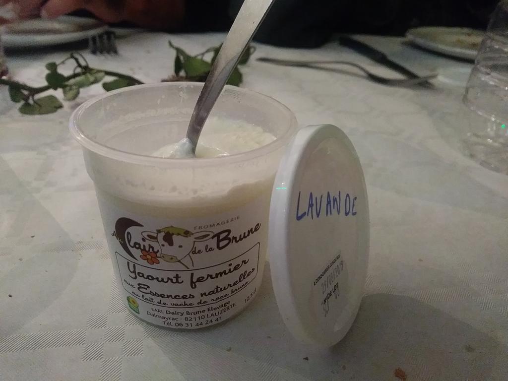 dtag82's tweet photo. Direct producteur 👌 #CircuitCourt 🍶🐮
#Lauzerte #TarnEtGaronne #Occitanie #France
@AndSoMyDreams https://t.co/uzVTjCoc83