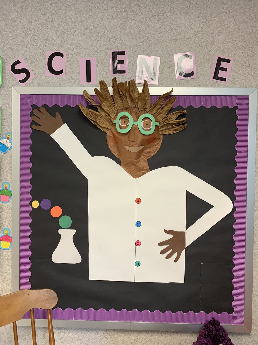 LaceyEckels's tweet photo. I spy with my little eye... @StopherSharks #readyforscience @JCPSScience https://t.co/SsqxKPLYRh