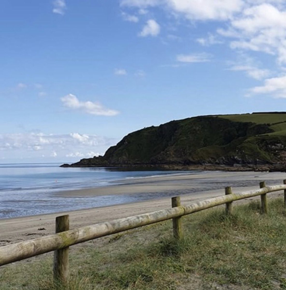 Autumn escape to Cornwall? We have fab prices on short breaks in September &amp; October. Pooches are welcome too 🐕 #visitcornwall #dogfriendly 

sleeps 6 ☀️ pool 🏊‍♀️ c
<a href="/cornwall4dogs/">Dog Friendly Cornwall</a> <a href="/cornwall4dogs/">Dog Friendly Cornwall</a> @Dogfriendlytour bit.ly/2lhnodF