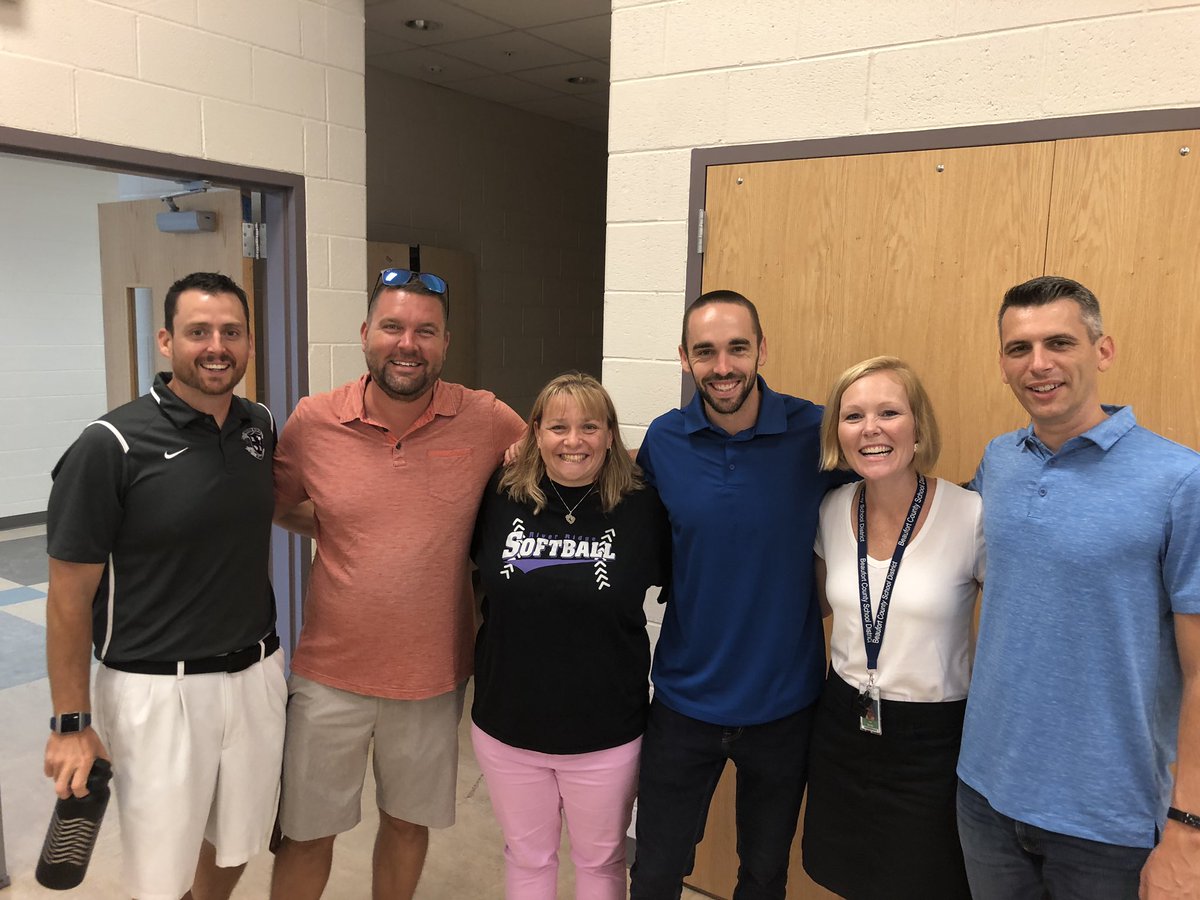 RRA_Raiders's tweet photo. Thank you @newspring for providing a delicious breakfast for our teachers to help them kick off a new year! https://t.co/CMNaQsaA2Q