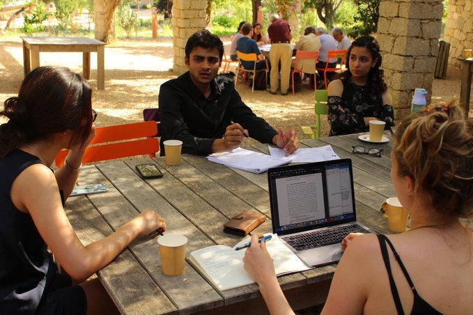 FluidsAndHealth's tweet photo. Members of @MIT_CEE (Cindy Wang, Yongji Wang, Raj Dandekar, & Souha Elmousadik) and @CEEatGT (Olivia Ginn) participate in working groups to generate novel research ideas at the intersection of #FluidMechanics and #Healthcare at #FluidsAndHealth2019 #CEESummer https://t.co/86cMDSzmlY