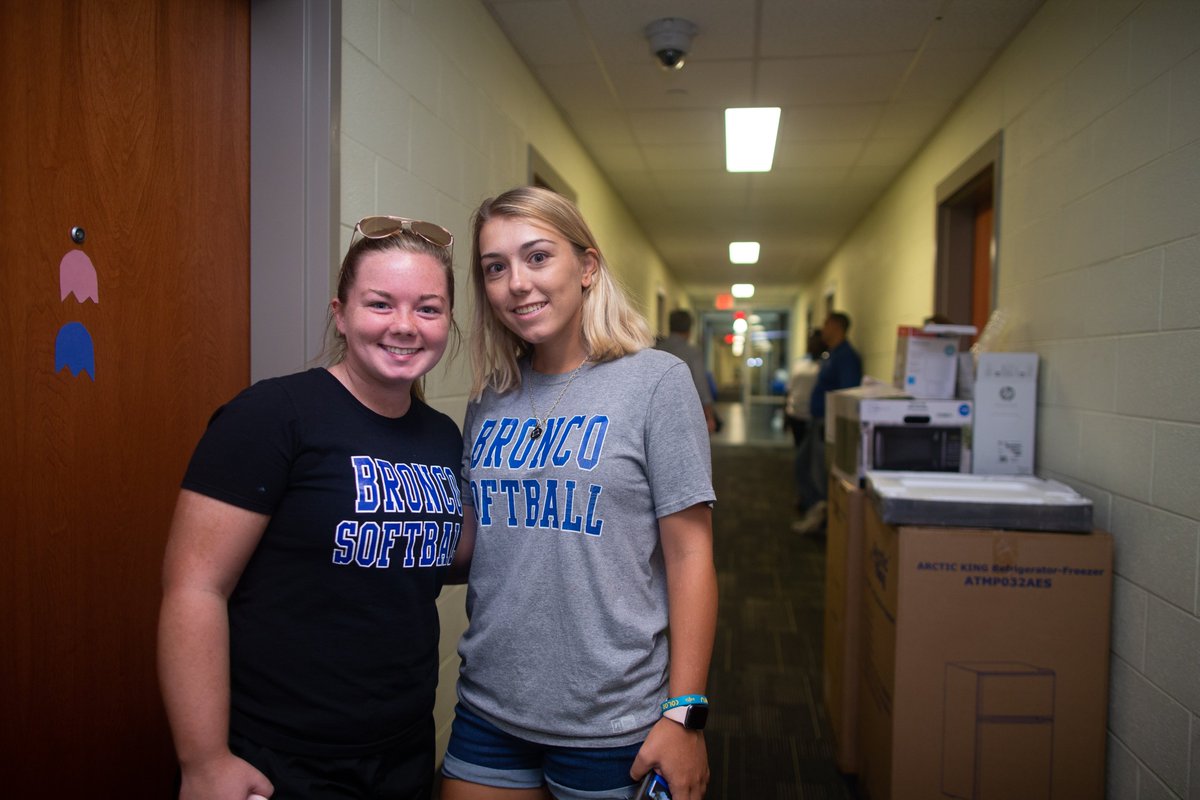 uncfsu's tweet photo. Photos from @uncfsu's Class of 2023 Operation Smooth Move on August 10, 2019.
#ProudToBe #HBCU #FayettevilleStateUniversity #BroncoPride #OperationSmoothMove #2019 #FayState23 https://t.co/A1BLJFDyn5