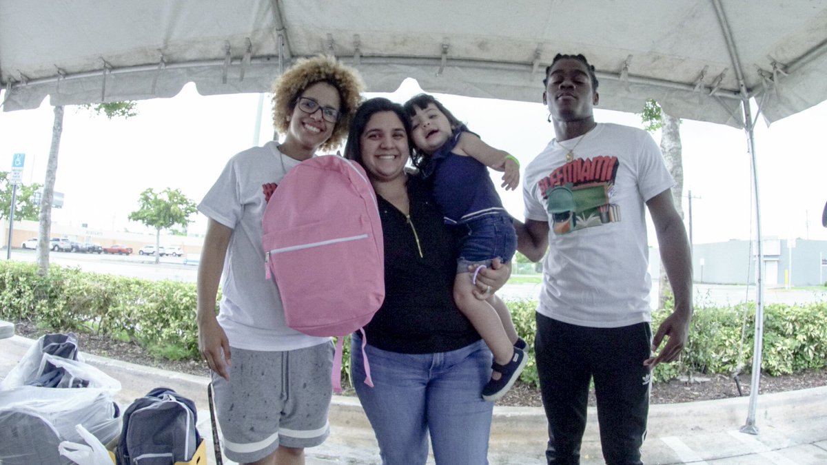 TeamLFE's tweet photo. Back 2 School Bookbag Giveaway 🎒📚 #lfemiami https://t.co/UBkS7ZJ2PS